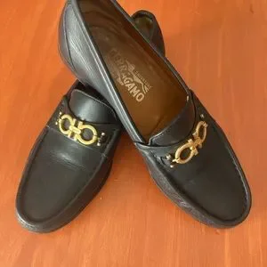 Salvatore Ferragamos 7.5 D color Black Calf is on very good condition Rare Vintage SALVATORE FERRAGAMO Diamond Black Leather  main image 3